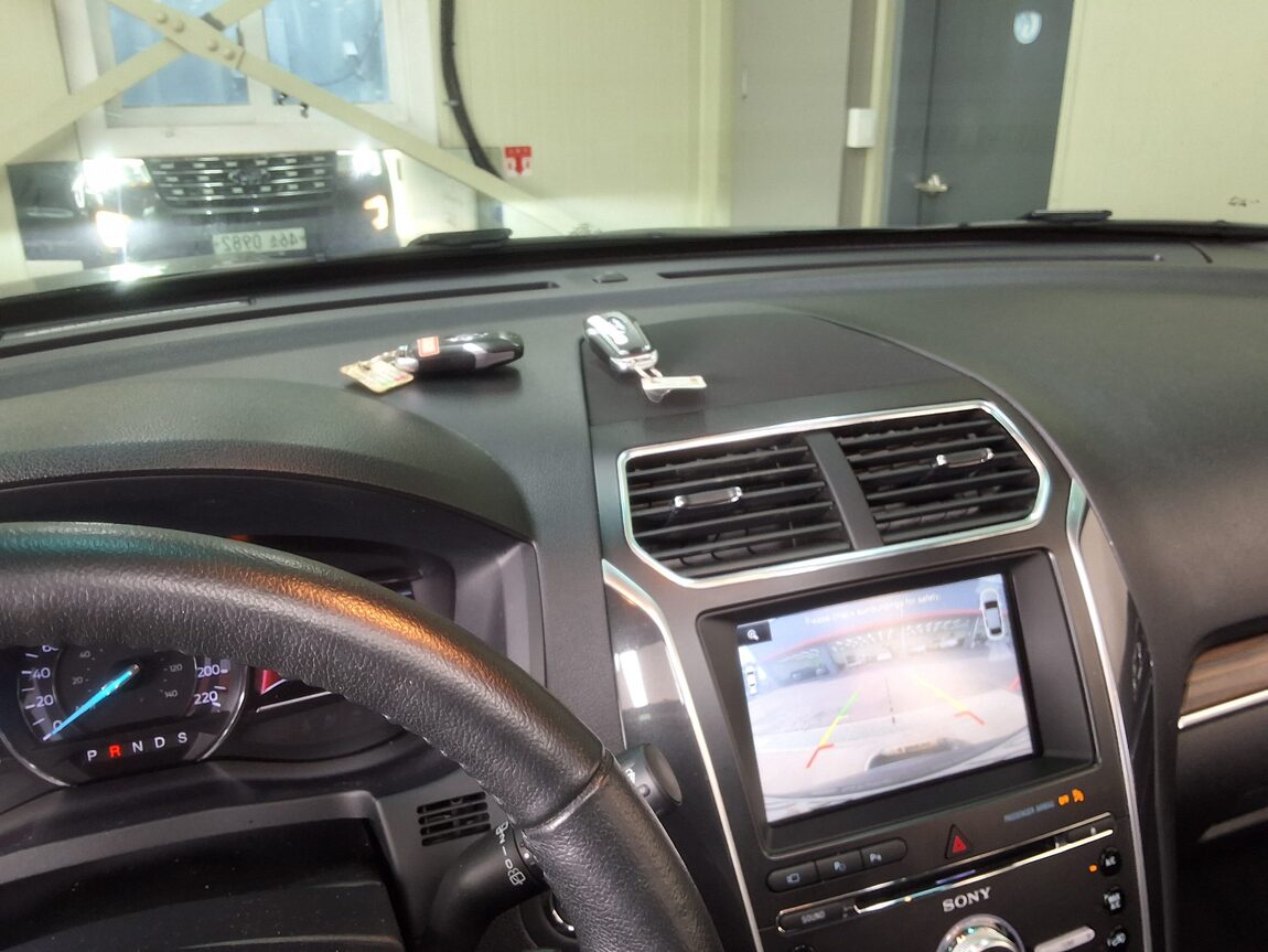 FORD EXPLORER (5TH GEN) 2.3 AWD LIMITED 2016 - zdjęcie 25
