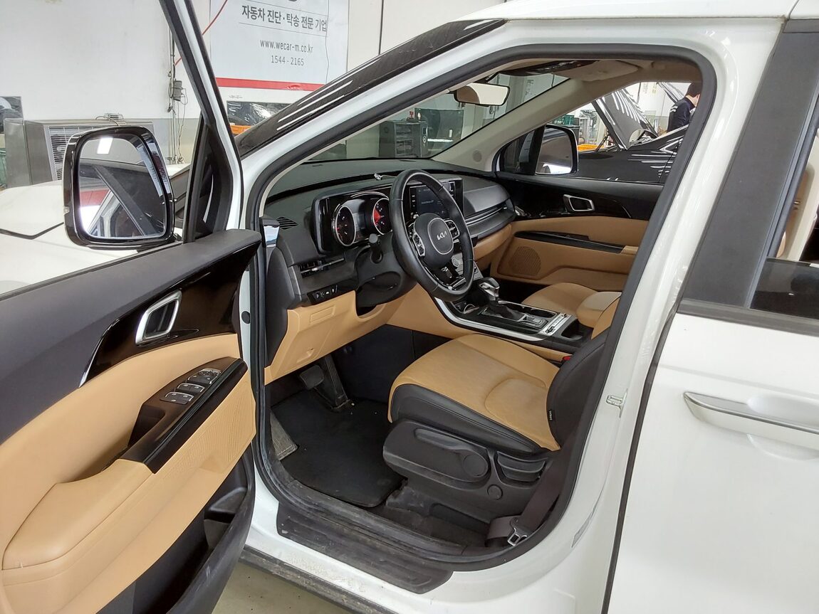 KIA NEW CARNIVAL (KA4) 11-SEATER GASOLINE PRESTIGE 2023 - zdjęcie 10