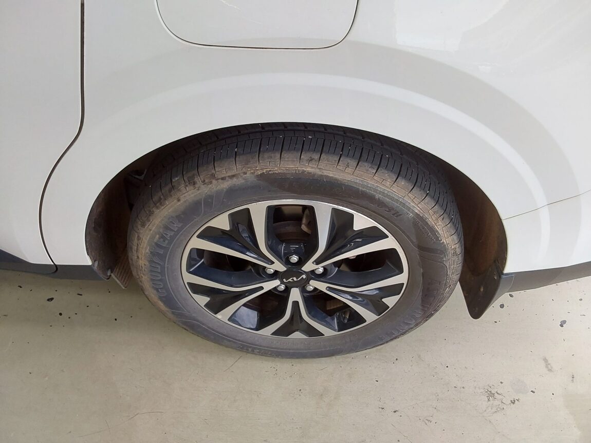 KIA NEW CARNIVAL (KA4) 11-SEATER GASOLINE PRESTIGE 2023 - zdjęcie 21