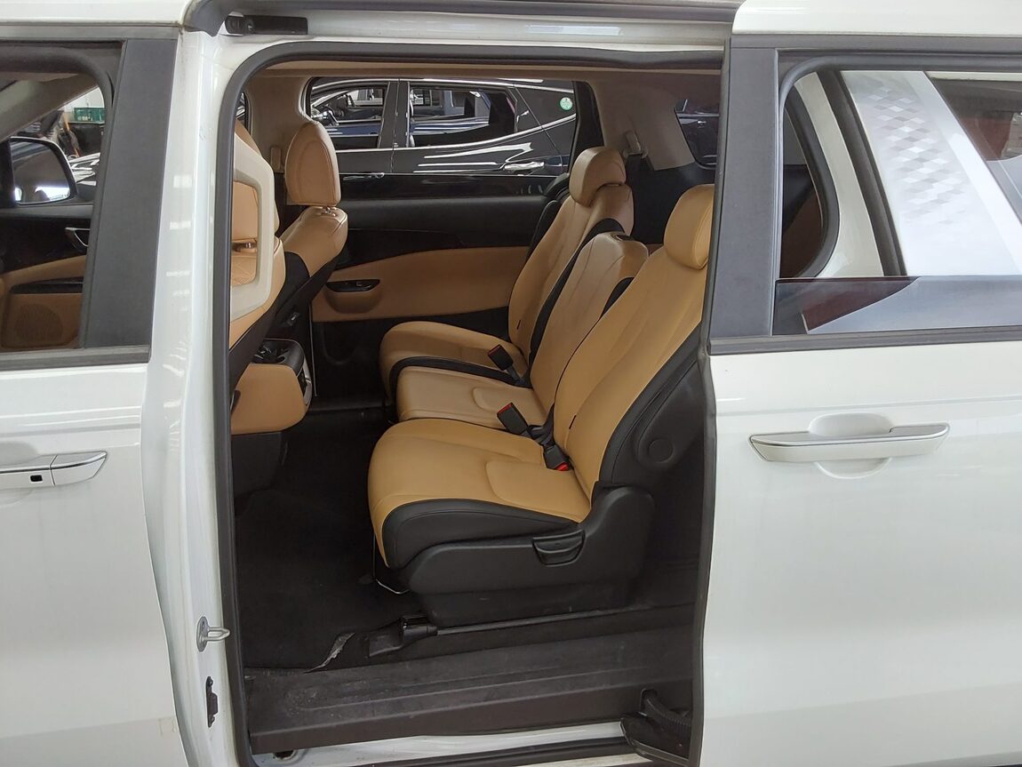 KIA NEW CARNIVAL (KA4) 11-SEATER GASOLINE PRESTIGE 2023 - zdjęcie 12