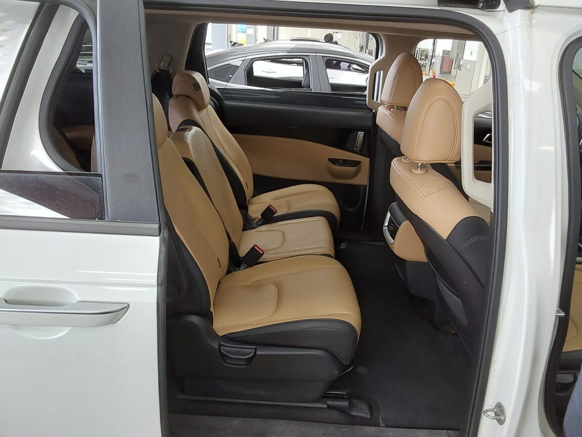 KIA NEW CARNIVAL (KA4) 11-SEATER GASOLINE PRESTIGE 2023 - zdjęcie 13