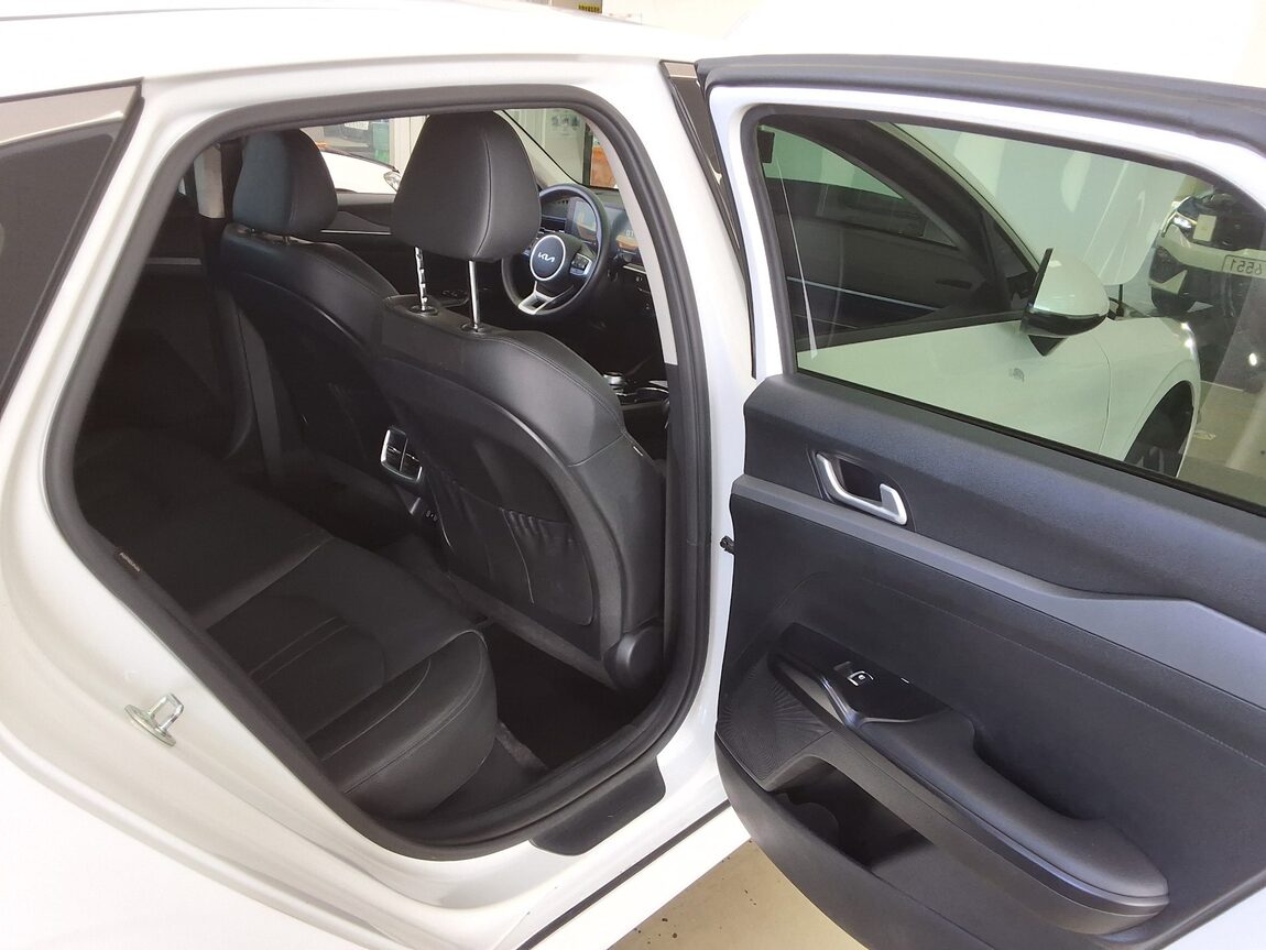 KIA THE NEW K5 (DL3) 2.0 GASOLINE PRESTIGE 2024 - zdjęcie 13