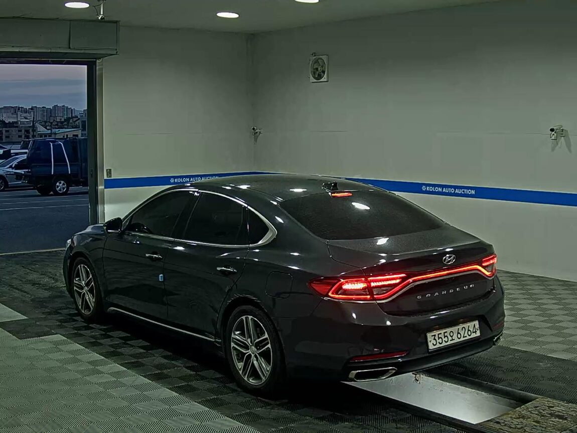 HYUNDAI GRANDEUR IG 3.0 LPi RENTAL CAR EXCLUSIVE 2018 - zdjęcie 6