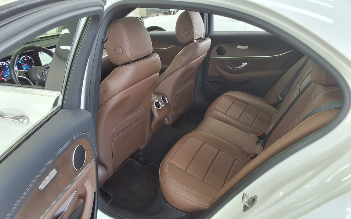 MERCEDES-BENZ E-CLASS (5TH GEN) E220d 4MATIC EXCLUSIVE 2021 - zdjęcie 12