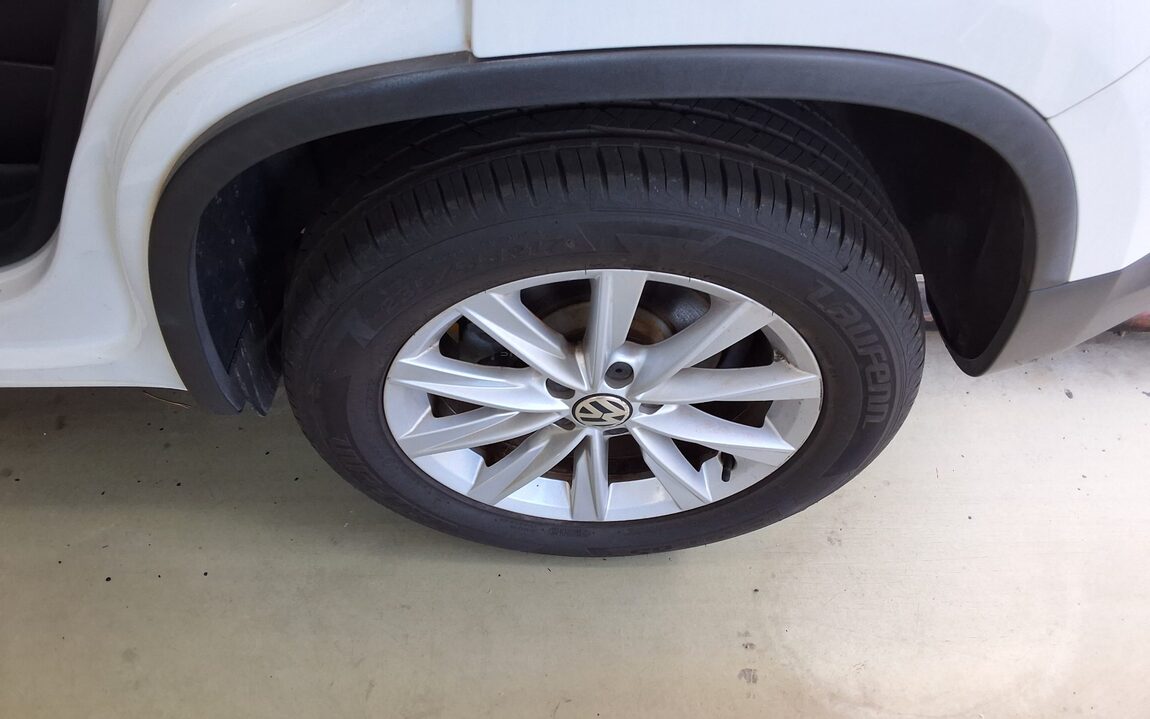 VOLKSWAGEN TIGUAN 2.0 TDI BLUEMOTION 2016 - zdjęcie 23