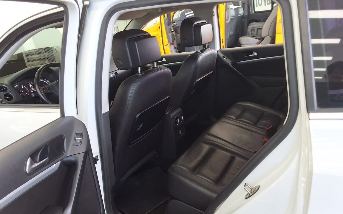 VOLKSWAGEN TIGUAN 2.0 TDI BLUEMOTION 2016 - zdjęcie 12
