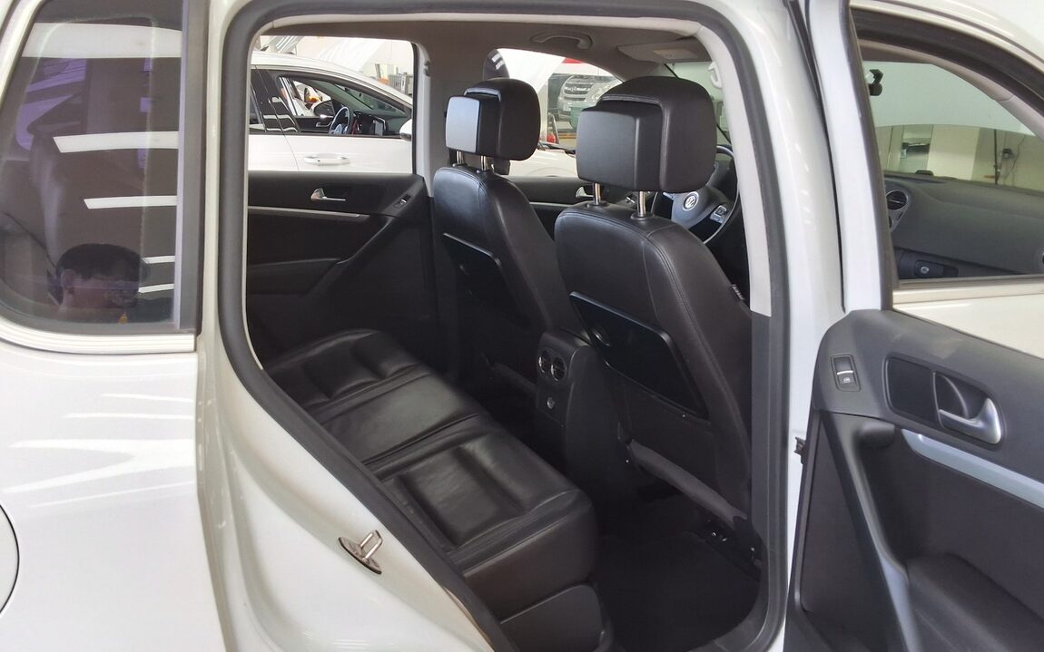 VOLKSWAGEN TIGUAN 2.0 TDI BLUEMOTION 2016 - zdjęcie 13