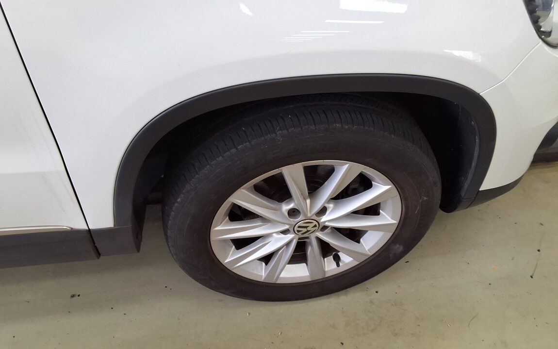 VOLKSWAGEN TIGUAN 2.0 TDI BLUEMOTION 2016 - zdjęcie 24