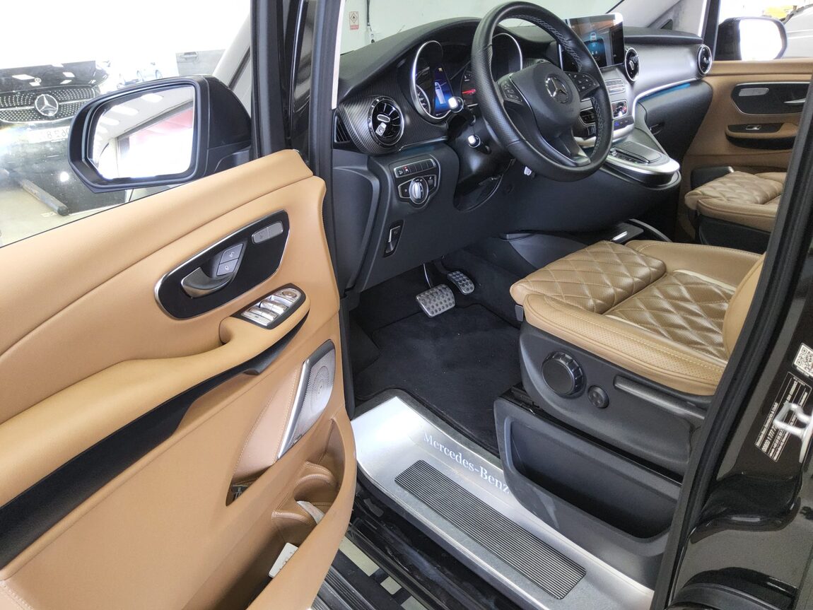 MERCEDES-BENZ V-CLASS V220 DIESEL 2023 - zdjęcie 10