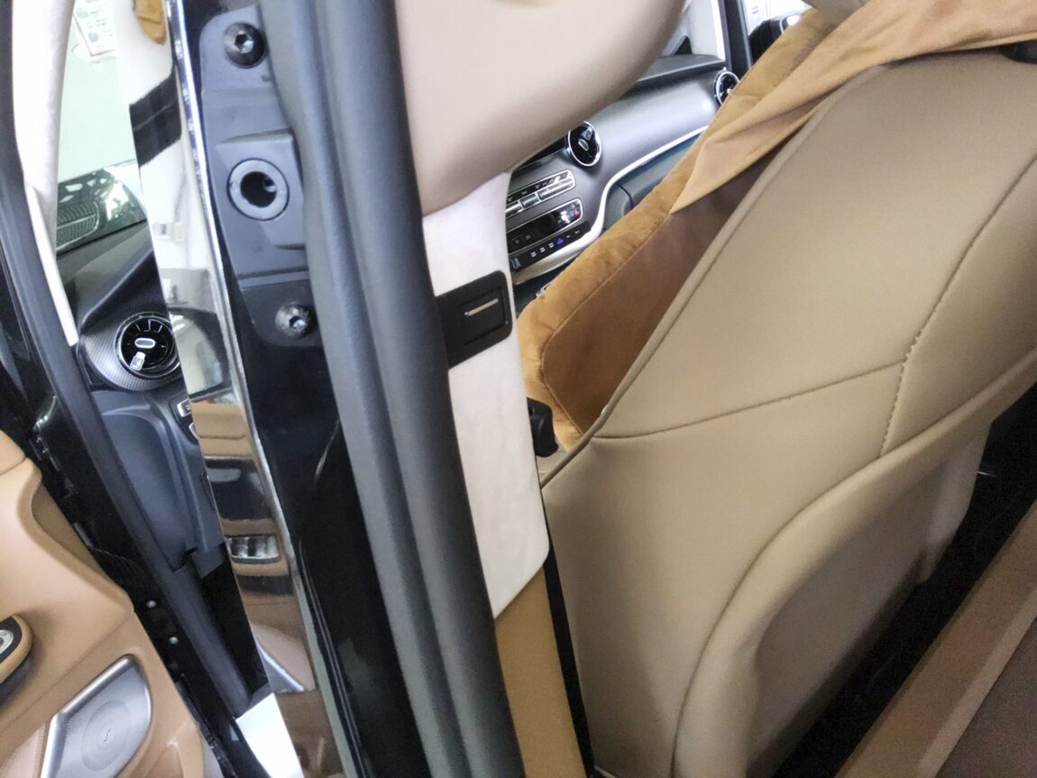 MERCEDES-BENZ V-CLASS V220 DIESEL 2023 - zdjęcie 20