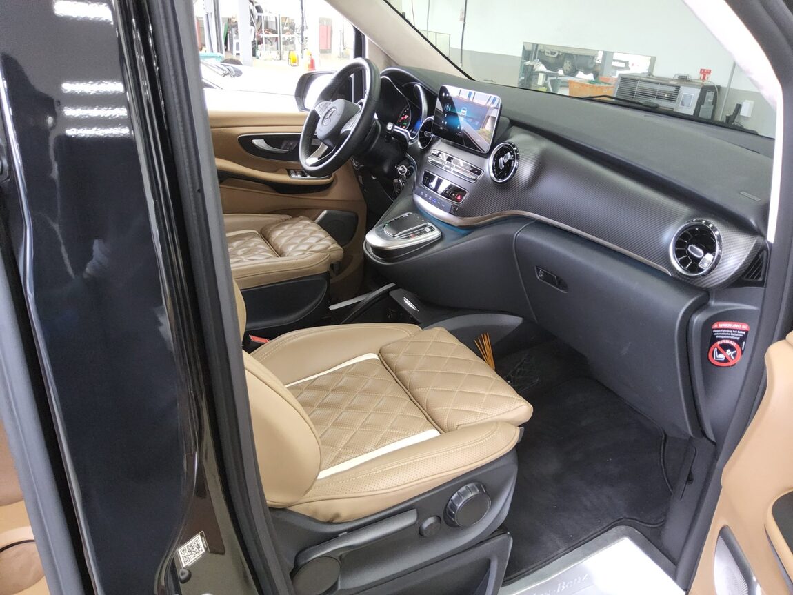 MERCEDES-BENZ V-CLASS V220 DIESEL 2023 - zdjęcie 14