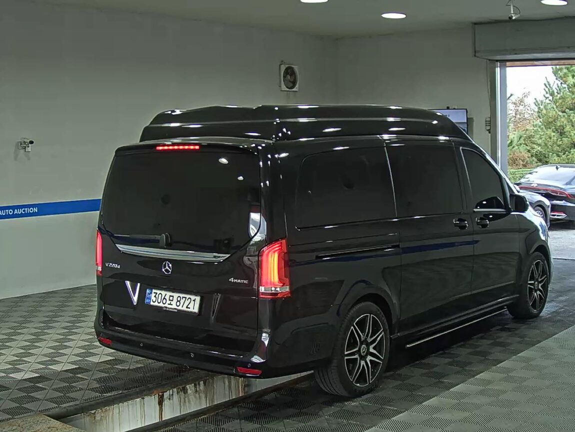 MERCEDES-BENZ V-CLASS V220 DIESEL 2023 - zdjęcie 5