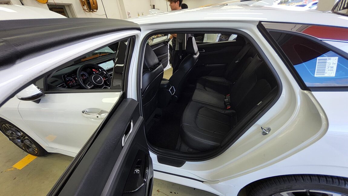 KIA NEW K5 (DL3) 2.0 GASOLINE PRESTIGE 2023 - zdjęcie 12