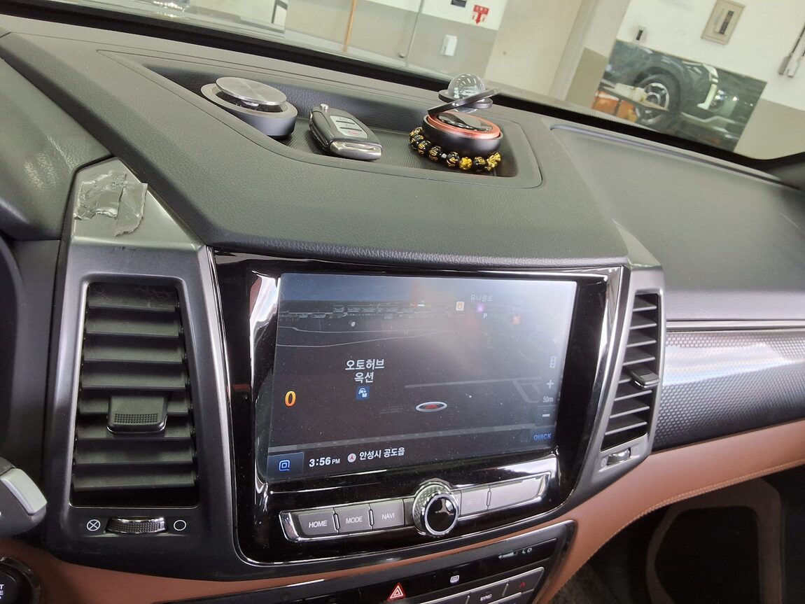 KG MOBILITY (SSANGYONG) REXTON SPORTS 2.2 4WD NOBLESSE 2020 - zdjęcie 17