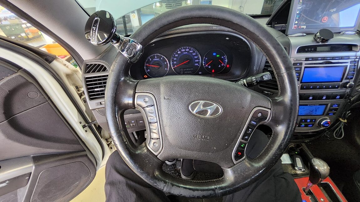 HYUNDAI SANTA FE (CM) 2.0 e-VGT 2WD SLX PREMIUM 2012 - zdjęcie 17