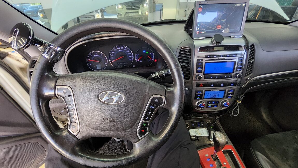 HYUNDAI SANTA FE (CM) 2.0 e-VGT 2WD SLX PREMIUM 2012 - zdjęcie 18