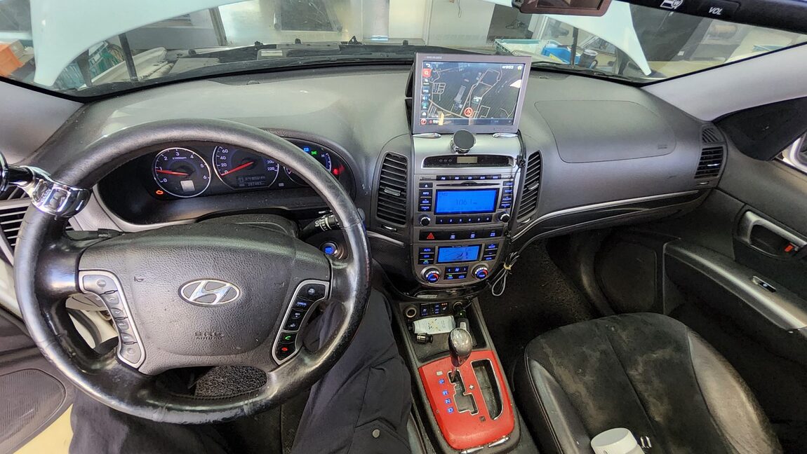 HYUNDAI SANTA FE (CM) 2.0 e-VGT 2WD SLX PREMIUM 2012 - zdjęcie 11