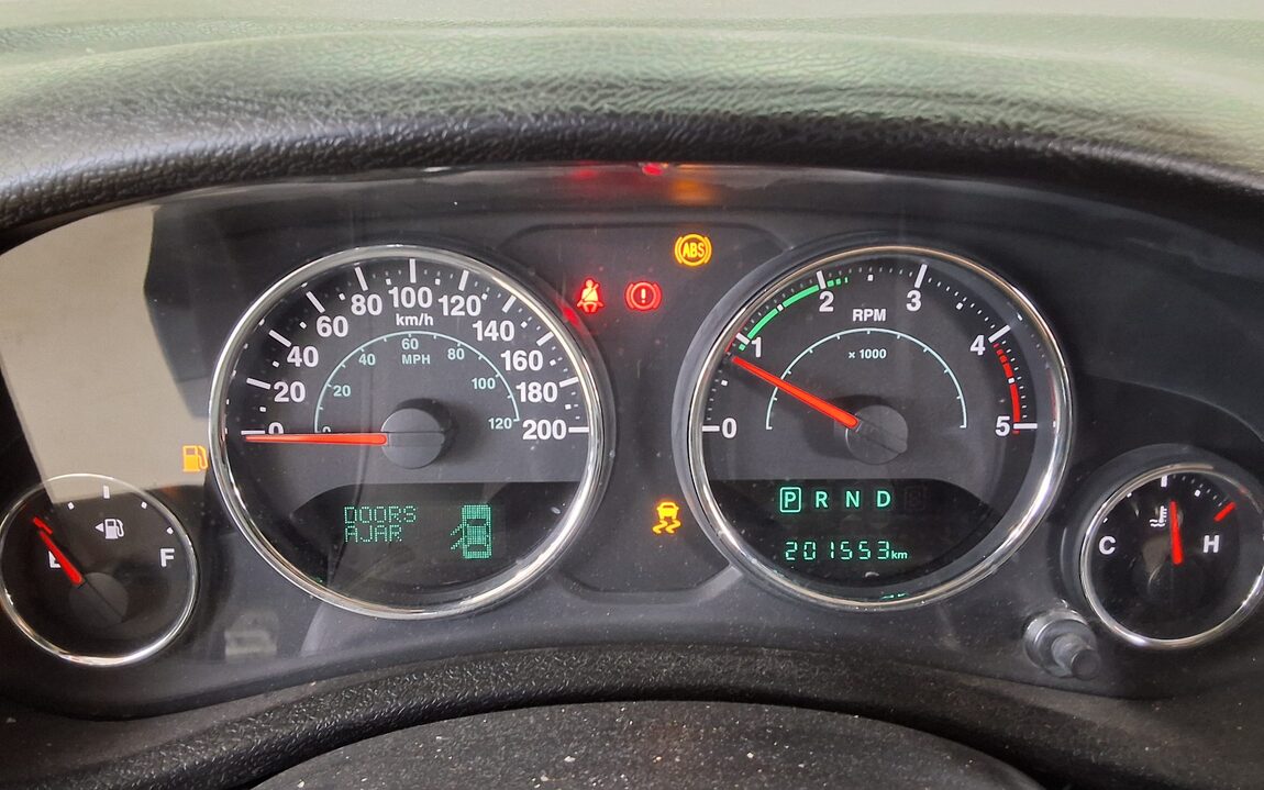 JEEP WRANGLER (JK) 2.8 RUBICON 4-DOOR 2014 - zdjęcie 9