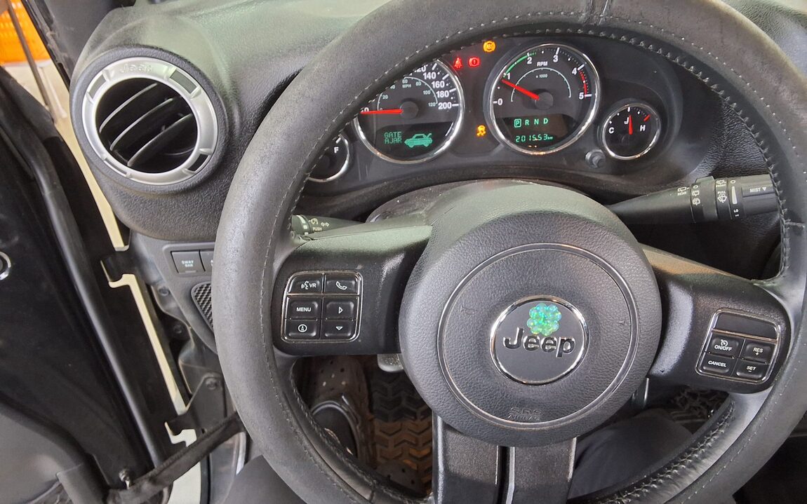 JEEP WRANGLER (JK) 2.8 RUBICON 4-DOOR 2014 - zdjęcie 17