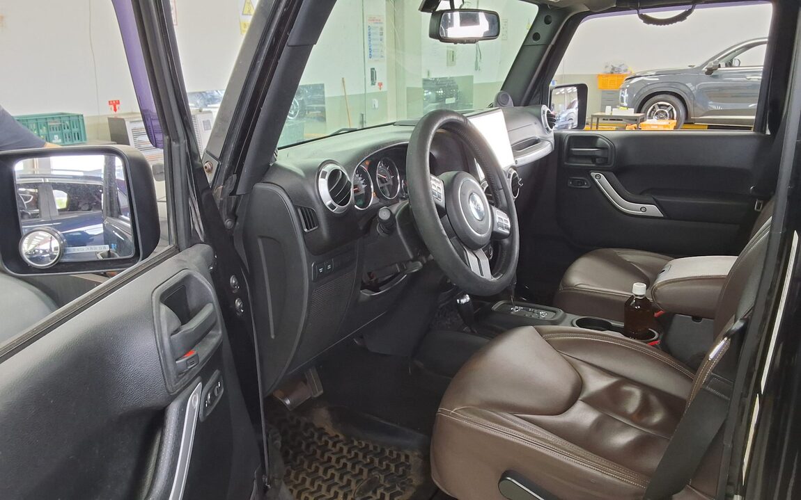 JEEP WRANGLER (JK) 2.8 RUBICON 4-DOOR 2014 - zdjęcie 10