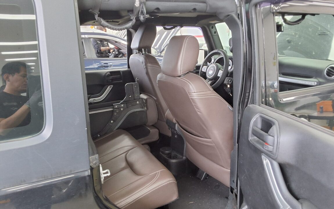 JEEP WRANGLER (JK) 2.8 RUBICON 4-DOOR 2014 - zdjęcie 13