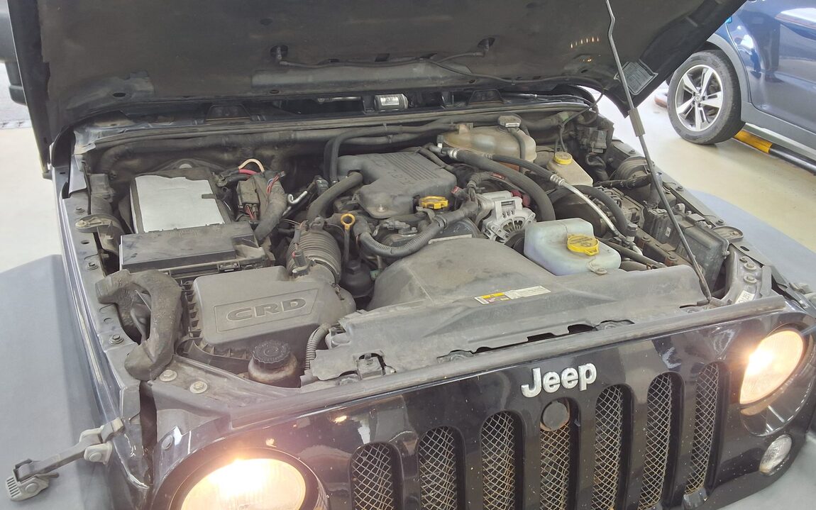 JEEP WRANGLER (JK) 2.8 RUBICON 4-DOOR 2014 - zdjęcie 21