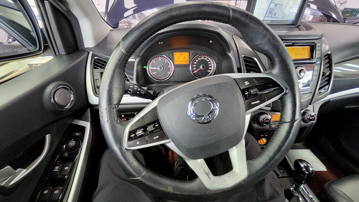 KG MOBILITY (SSANGYONG) NEW STYLE KORANDO C 2.2 2WD EXTREME EDITION 2017 - zdjęcie 17