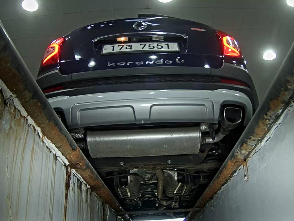 KG MOBILITY (SSANGYONG) NEW STYLE KORANDO C 2.2 2WD EXTREME EDITION 2017 - zdjęcie 8