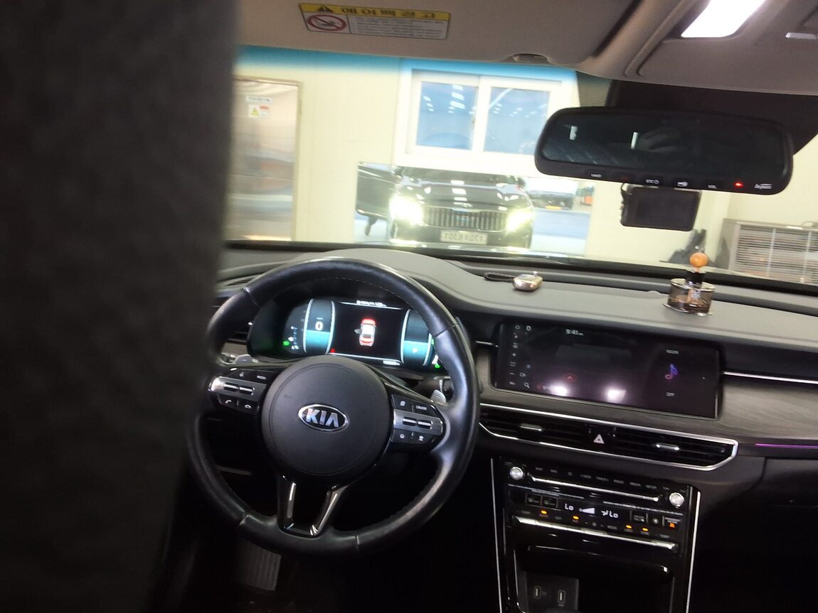 KIA K7 PREMIER HYBRID NOBLESSE 2020 - zdjęcie 12