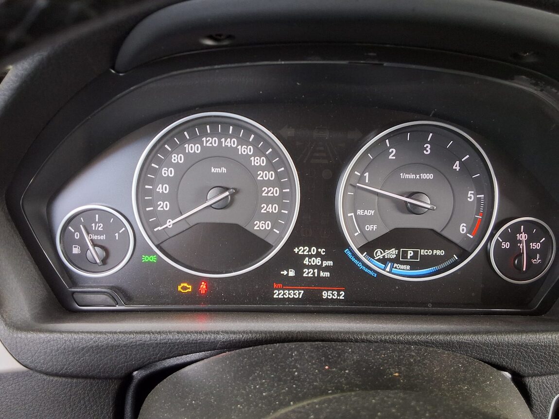 BMW 3 SERIES (6TH GEN) 320d ED EDITION 2014 - zdjęcie 9
