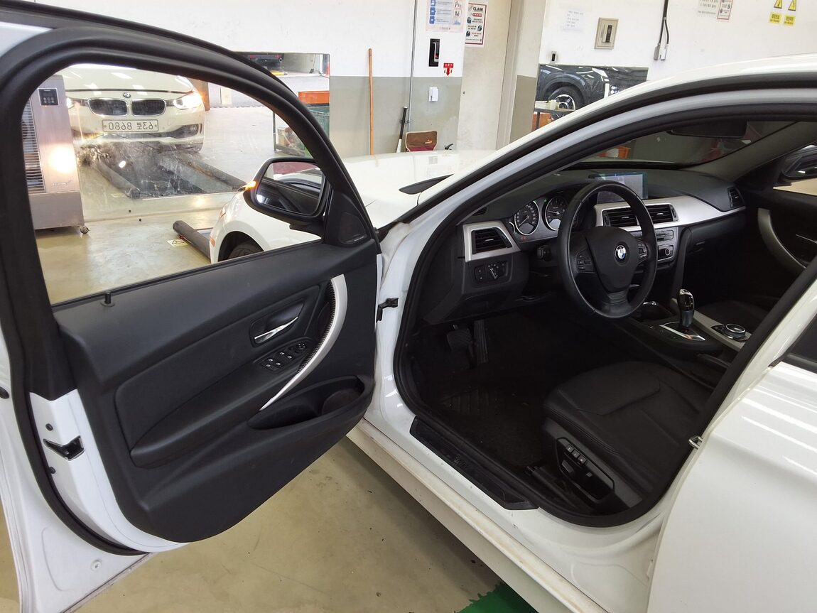 BMW 3 SERIES (6TH GEN) 320d ED EDITION 2014 - zdjęcie 10