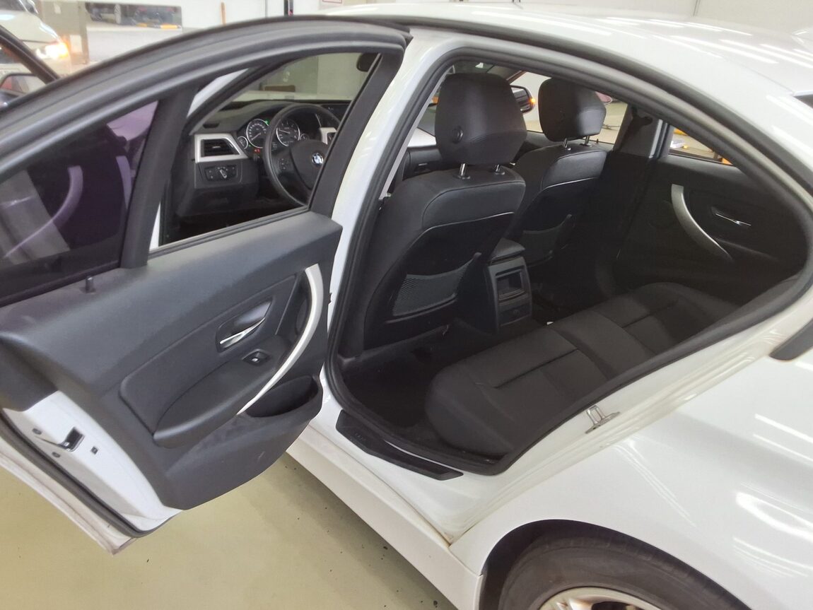 BMW 3 SERIES (6TH GEN) 320d ED EDITION 2014 - zdjęcie 12