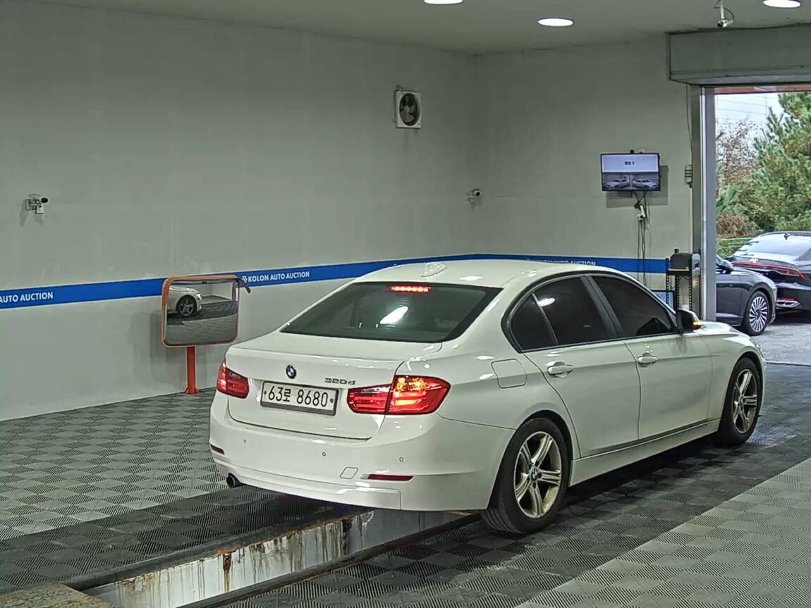 BMW 3 SERIES (6TH GEN) 320d ED EDITION 2014 - zdjęcie 5