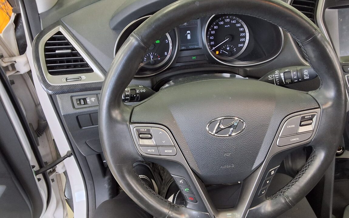 HYUNDAI SANTA FE THE PRIME DIESEL R2.0 2WD PREMIUM 2017 - zdjęcie 17