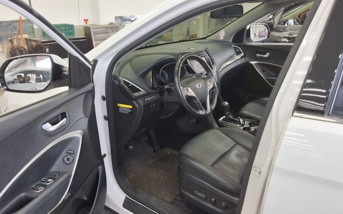 HYUNDAI SANTA FE THE PRIME DIESEL R2.0 2WD PREMIUM 2017 - zdjęcie 10