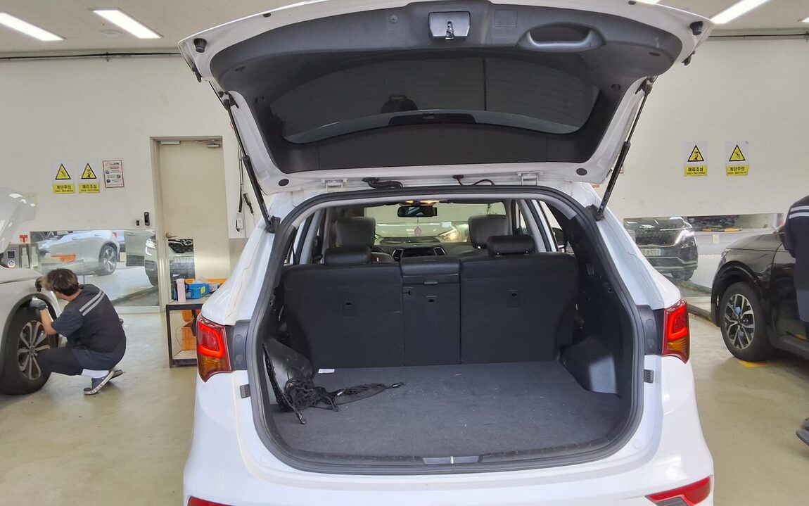 HYUNDAI SANTA FE THE PRIME DIESEL R2.0 2WD PREMIUM 2017 - zdjęcie 15