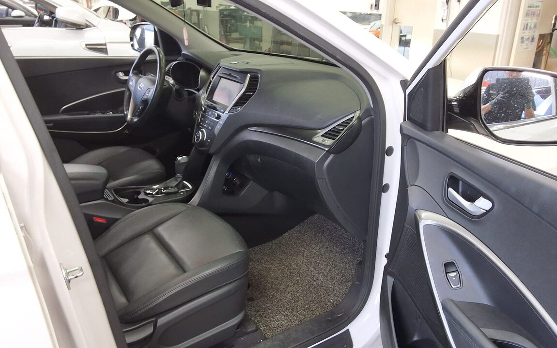 HYUNDAI SANTA FE THE PRIME DIESEL R2.0 2WD PREMIUM 2017 - zdjęcie 14