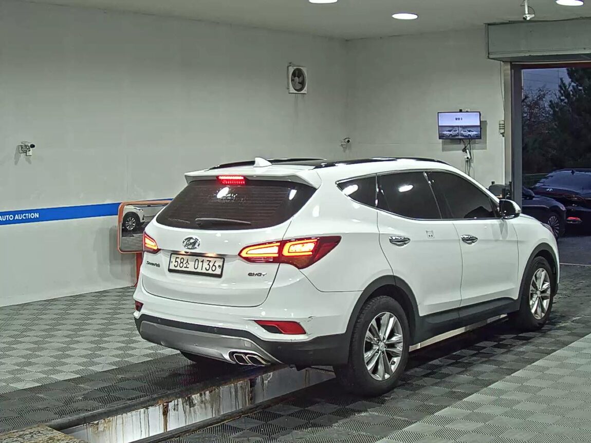 HYUNDAI SANTA FE THE PRIME DIESEL R2.0 2WD PREMIUM 2017 - zdjęcie 5