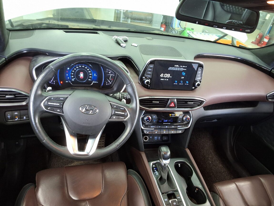 HYUNDAI SANTA FE (TM) R2.2 2WD INSPIRATION 2020 - zdjęcie 11