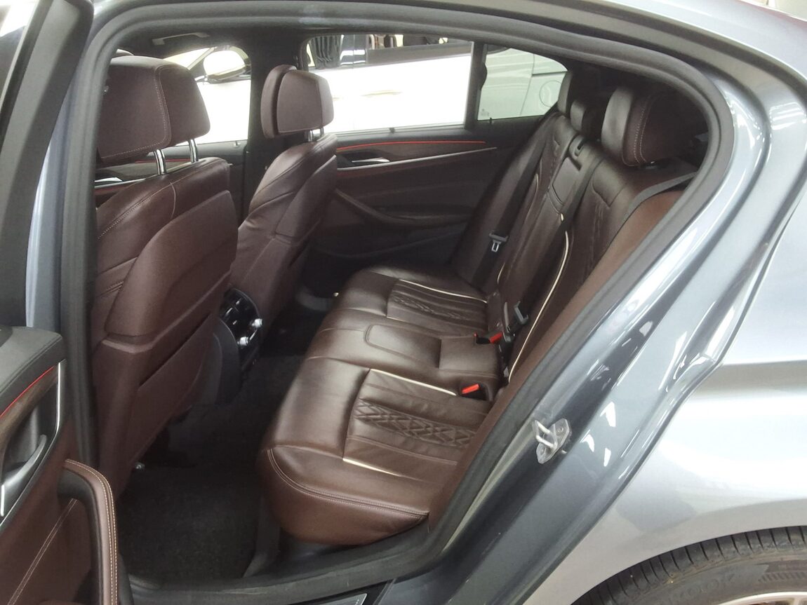 BMW 5 SERIES (7TH GEN) 520d M SPORT PACK PLUS 2020 - zdjęcie 13