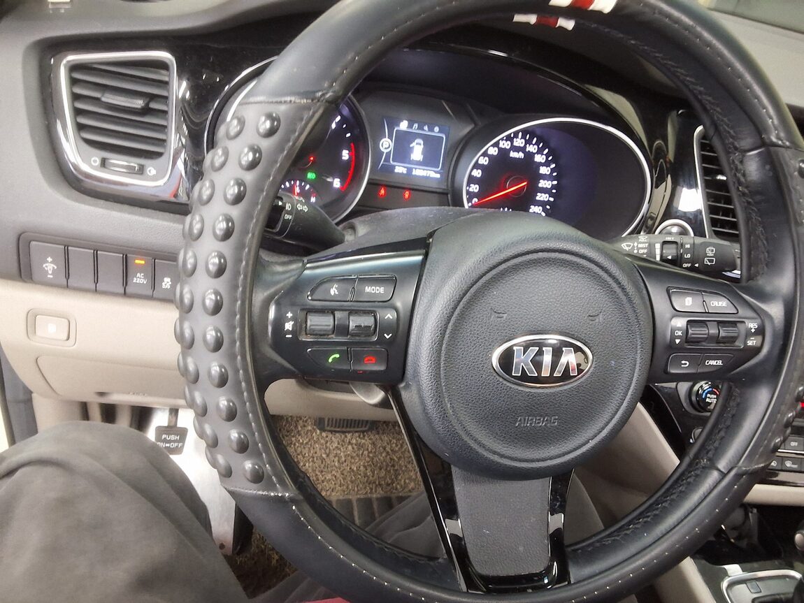 KIA ALL NEW CARNIVAL 9-SEATER DIESEL PRESTIGE 2015 - zdjęcie 23