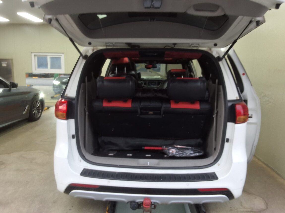 KIA ALL NEW CARNIVAL 9-SEATER DIESEL PRESTIGE 2015 - zdjęcie 16