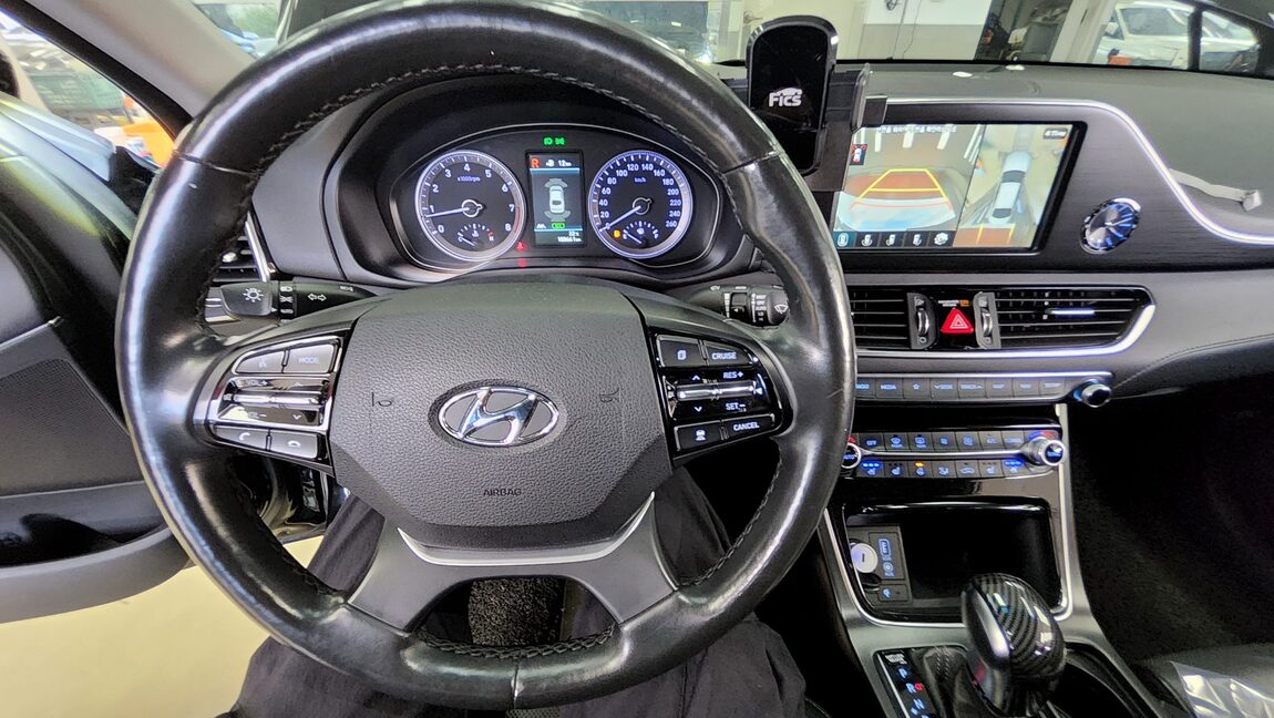 HYUNDAI GRANDEUR IG 3.0 GDi EXCLUSIVE SPECIAL 2019 - zdjęcie 19