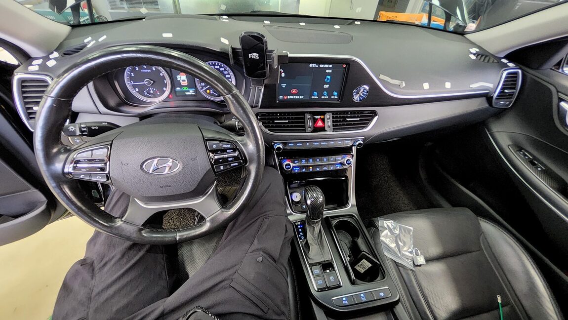HYUNDAI GRANDEUR IG 3.0 GDi EXCLUSIVE SPECIAL 2019 - zdjęcie 11