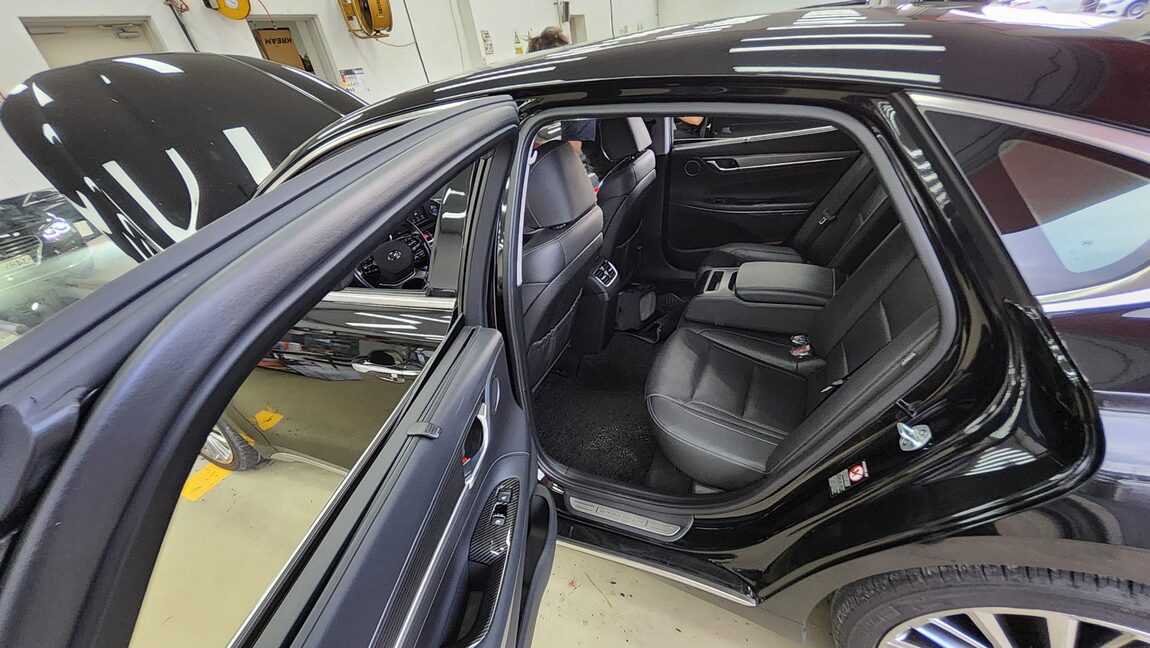 HYUNDAI GRANDEUR IG 3.0 GDi EXCLUSIVE SPECIAL 2019 - zdjęcie 12