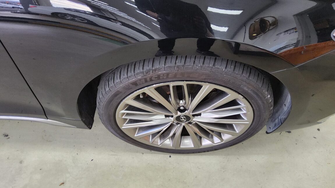 HYUNDAI GRANDEUR IG 3.0 GDi EXCLUSIVE SPECIAL 2019 - zdjęcie 25