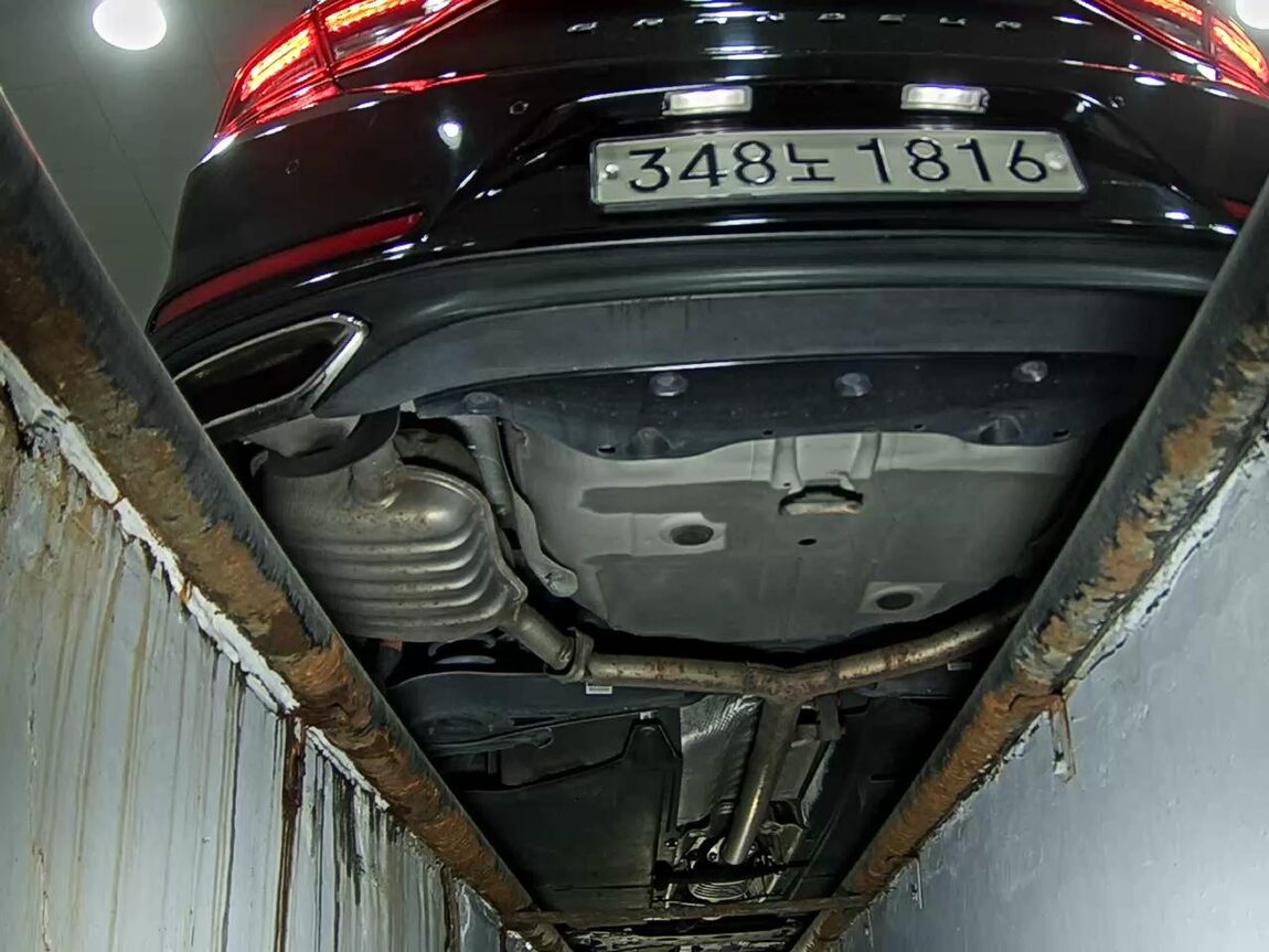 HYUNDAI GRANDEUR IG 3.0 GDi EXCLUSIVE SPECIAL 2019 - zdjęcie 8