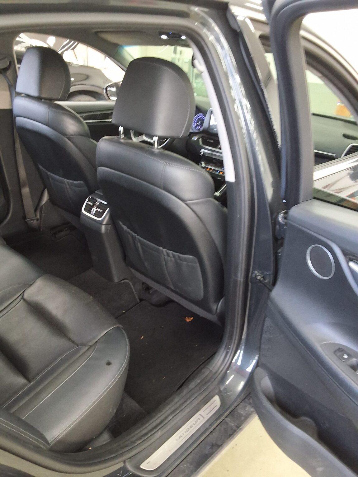 HYUNDAI GRANDEUR IG 2.4 GDi PREMIUM 2018 - zdjęcie 13