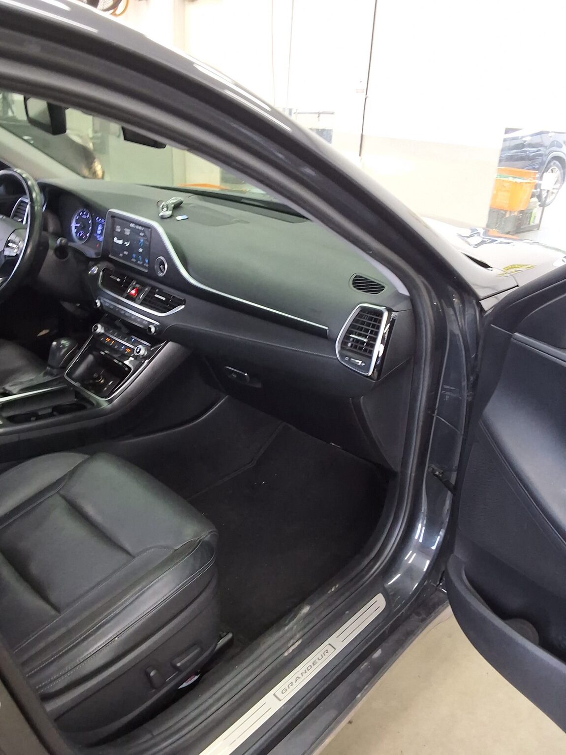 HYUNDAI GRANDEUR IG 2.4 GDi PREMIUM 2018 - zdjęcie 14