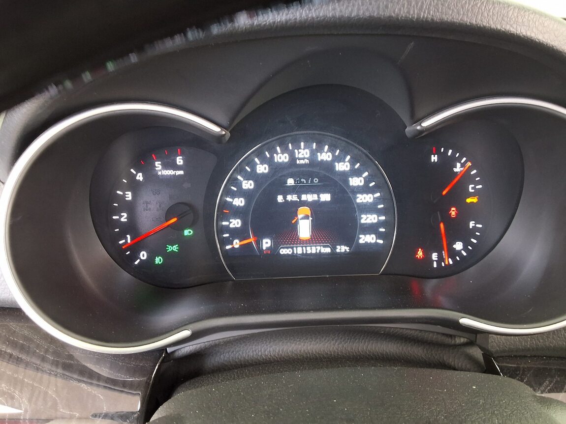 KIA NEW SORENTO R R2.0 2WD PRESTIGE 2014 - zdjęcie 9